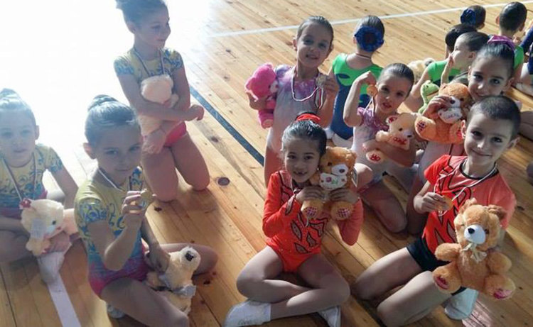 24 деца от „Виолена“ с медали от Националния турнир по аеробика