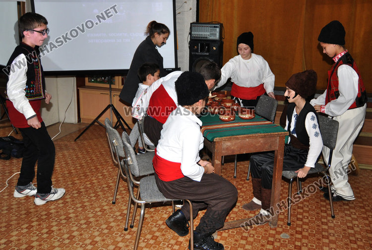 Драматизация на „Косачи“ и „Немили-недраги“ за 80 г. „Климент“