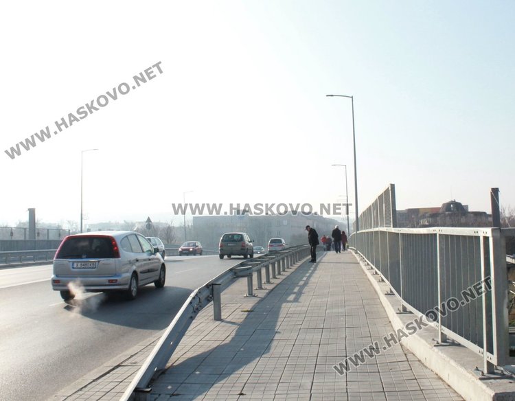 Монтираха  LED осветление по целия бул."Трети март"