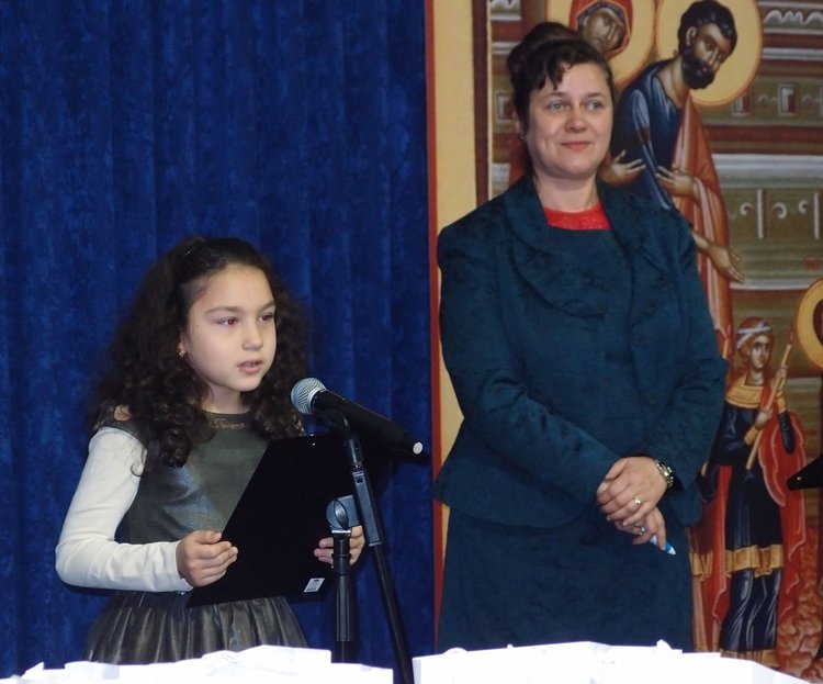 Първо място спечели първокласничката Мина Динева за стихотворението „Молитва“ 