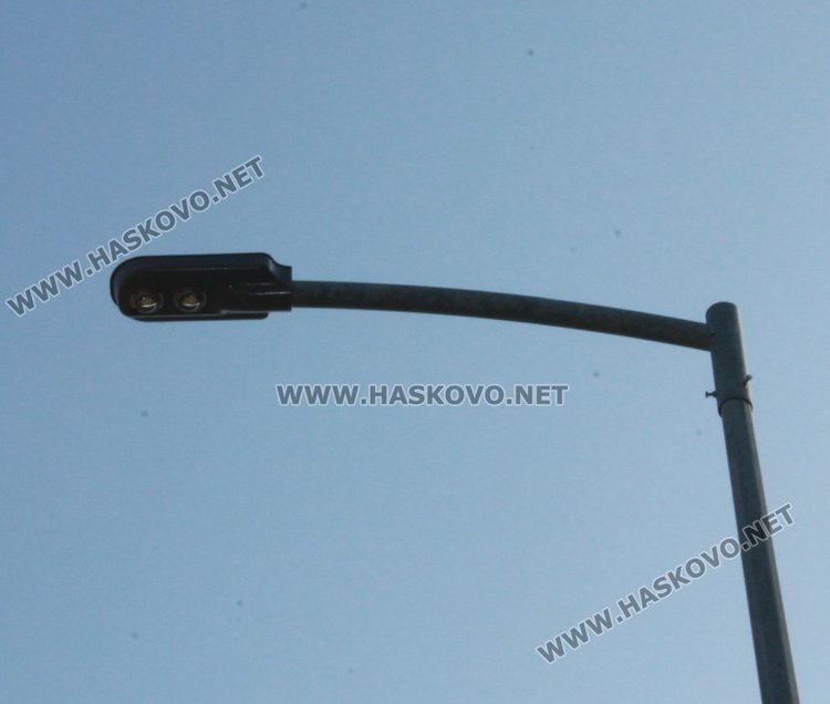 Монтираха  LED осветление по целия бул."Трети март"