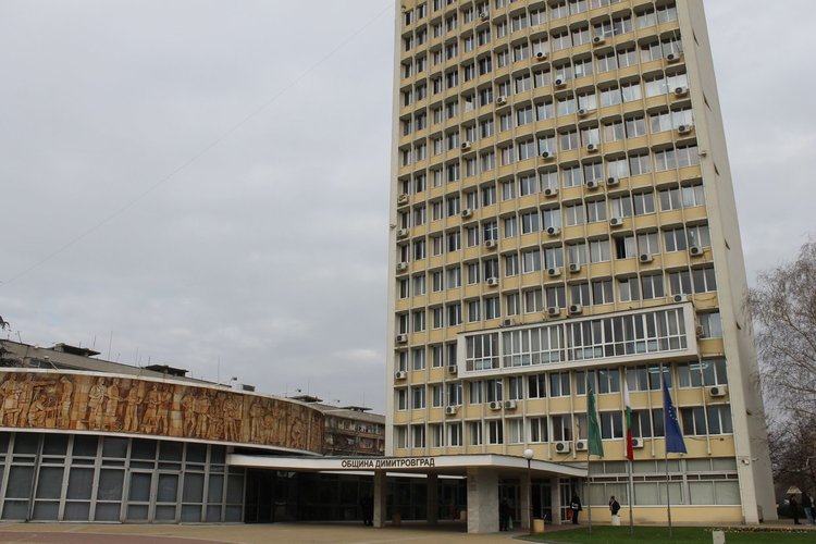 От Общината обявиха, че няма да има общоградска церемония по награждаване на даровитите деца