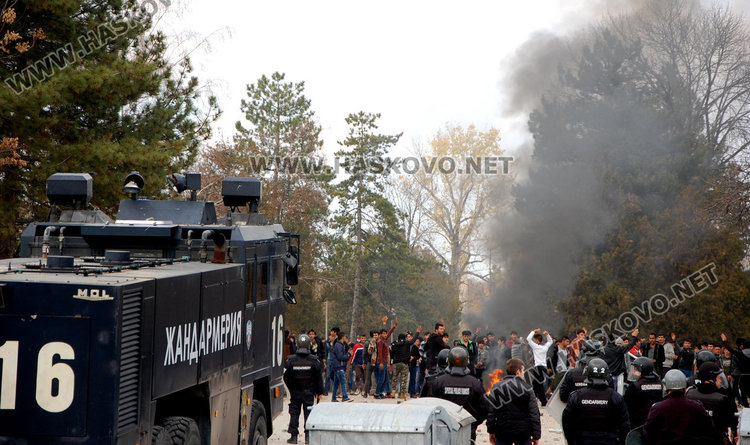 Бунт в лагера в Харманли, МВР вади водно оръдие