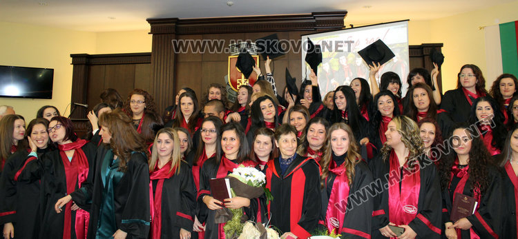 Вторият випуск на Медицинския с успех 5.13, 56 получиха дипломи