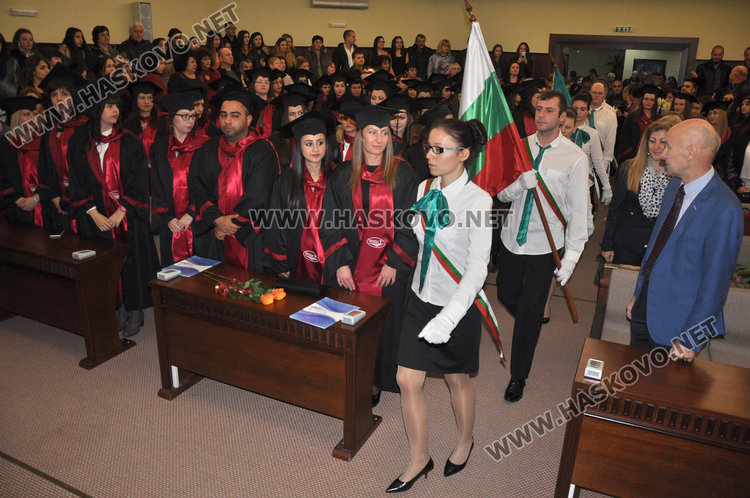 Вторият випуск на Медицинския с успех 5.13, 56 получиха дипломи