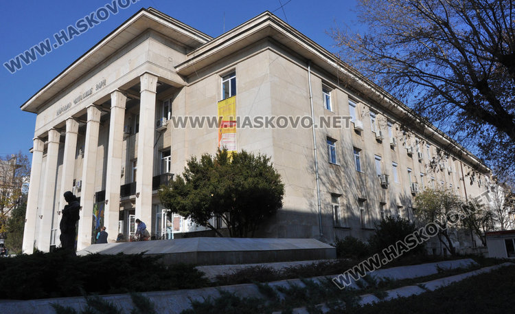 Общината се зае да отопли залата на читалище “Заря”