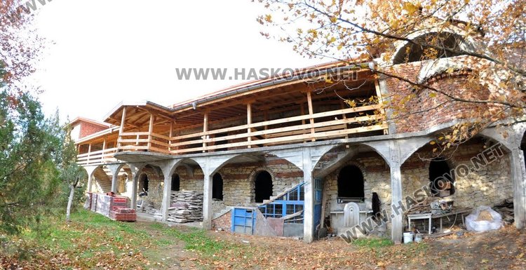 С благотворителен концерт набират средства за довършване на манастира "Св Мина"