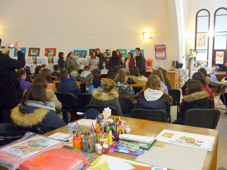 Децата от православния център "Чисти сърца" посрещнаха гости от чужбина по проект на Първо СУ"Св.св.Кирил и Методий"