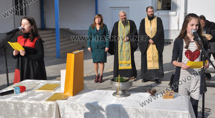 Валерия Стефанова с Климентова награда, 28 отличници с грамоти 