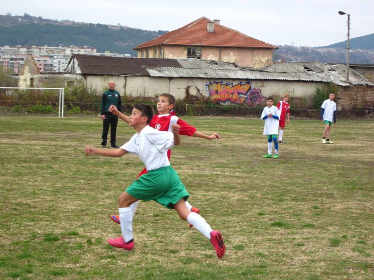 Футболният отбор на „Отец Паисий“ спечели Общинското първенство