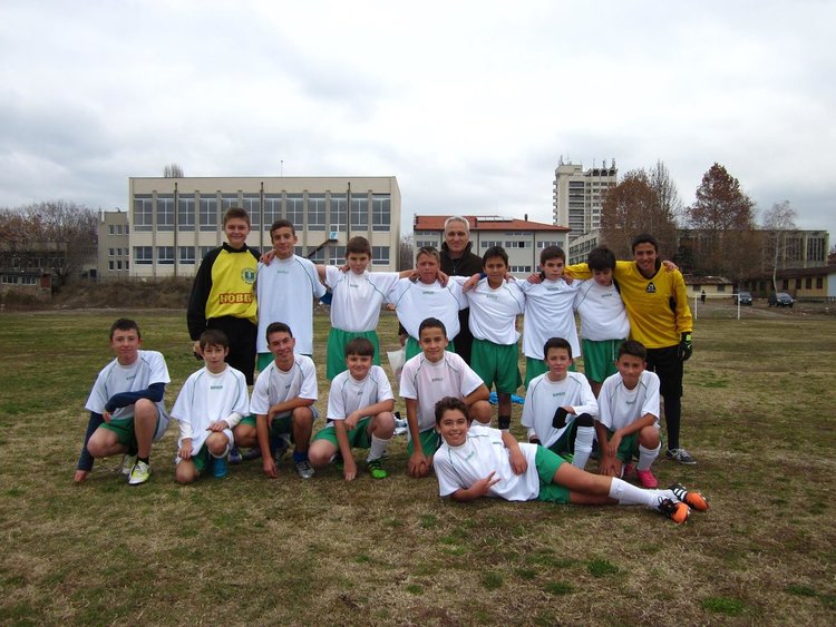 Футболният отбор на „Отец Паисий“ спечели Общинското първенство