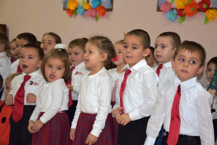 ДГ „Брезичка” в Ардино отбеляза своя 30-годишен юбилей