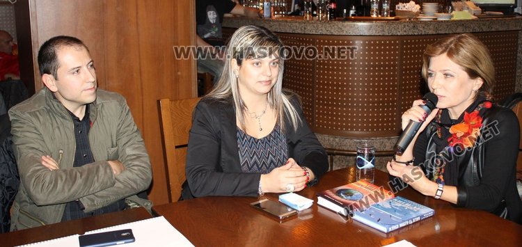 При голям интерес премина срещата на психотерапевтът Мадлен Алгафари в кафето на КДК - Димитровград снощи