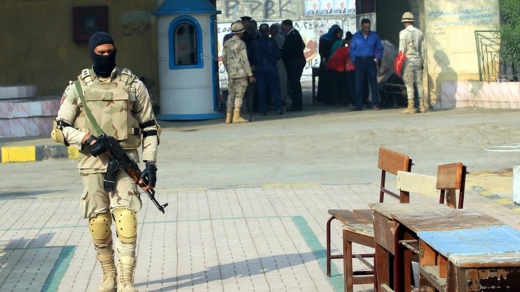 Атентат уби 12 души в Синай