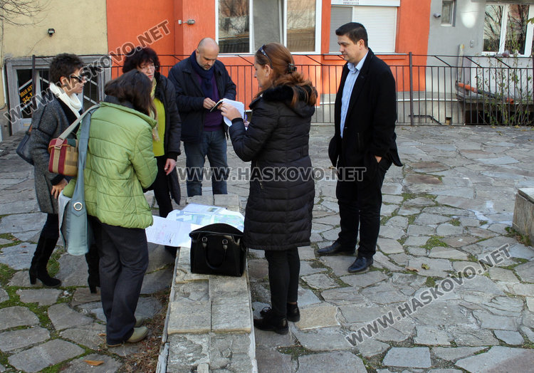 Оглеждат терени между блоковете в Хасково за облагородяване