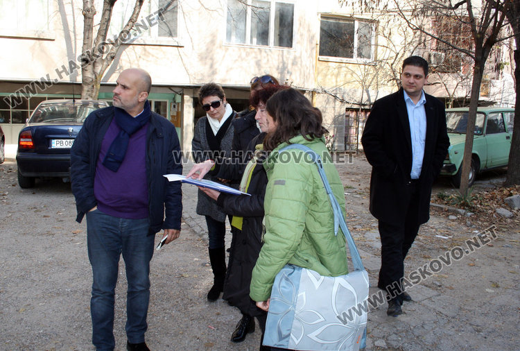 Оглеждат терени между блоковете в Хасково за облагородяване