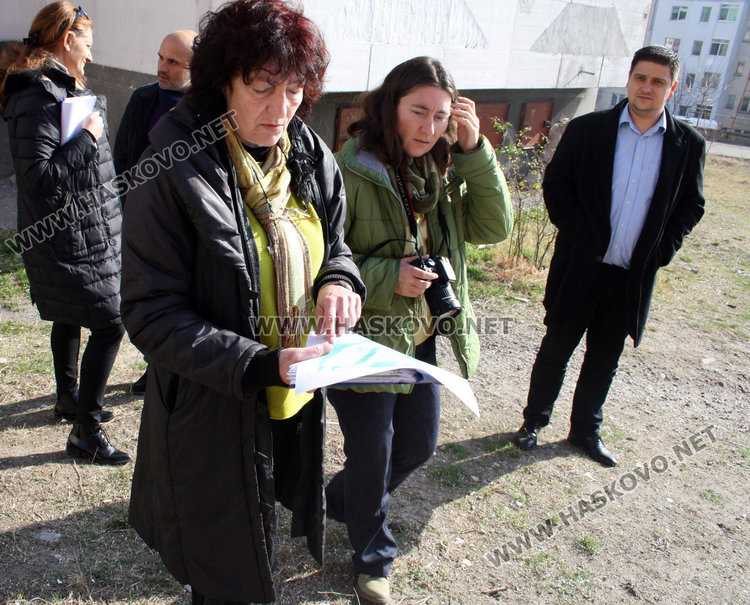 Оглеждат терени между блоковете в Хасково за облагородяване