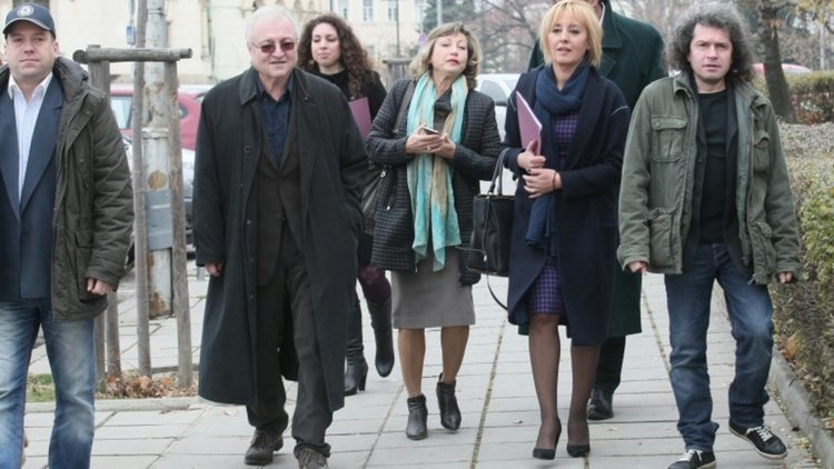 Следващите избори да са по новите правила, настояват хората на Слави