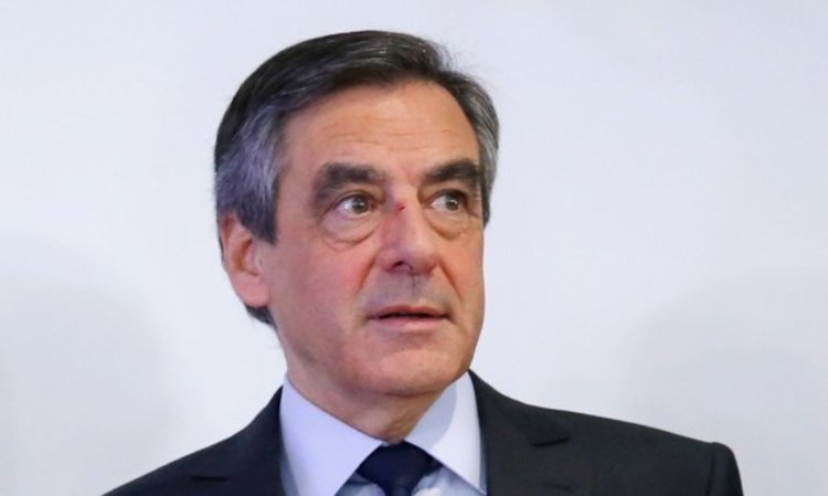 Франсоа Фийон надмина по популярност Марин льо Пен