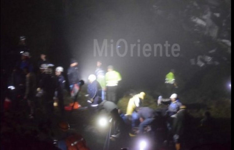 Има оцелели при разбиването на самолета в Колумбия