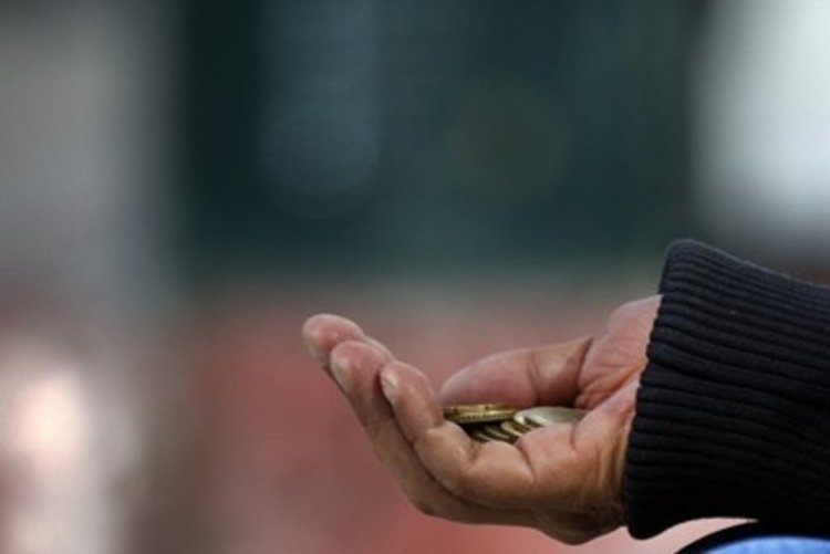 Разбиха група за износ на българки  професионални просякини в Швеция