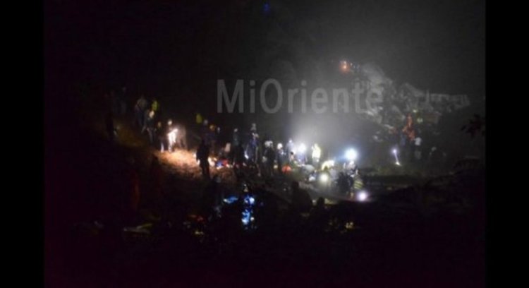 Има оцелели при разбиването на самолета в Колумбия