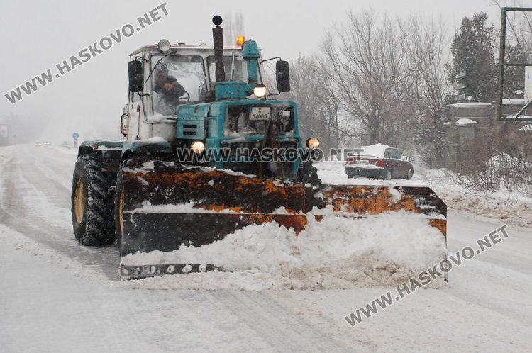 Заработи щаб за снегопочистване, до дни наемат фирма