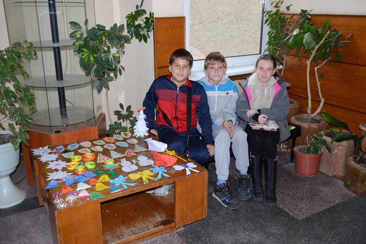 Четвъртокласниците на "Славейков" в благотворителна акция