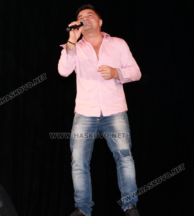 Искрен Пецов от "Латино партизани"