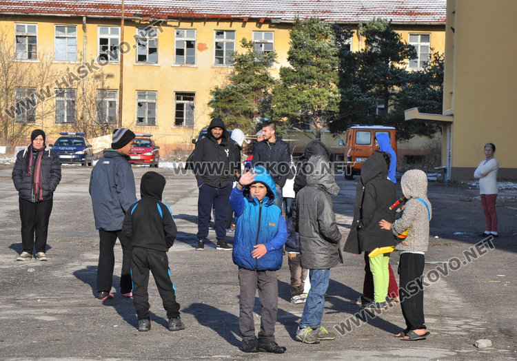 Още 20 агресивни мигранти изведени от лагера в Харманли