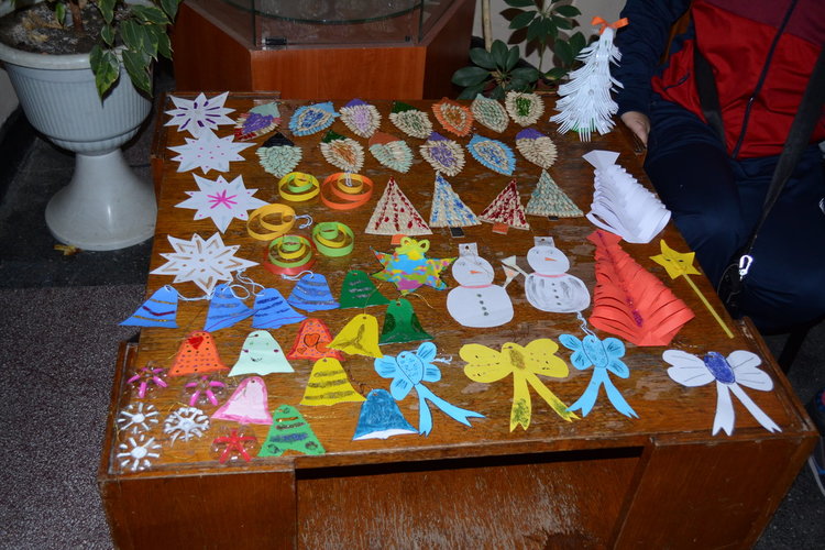 Четвъртокласниците на "Славейков" в благотворителна акция