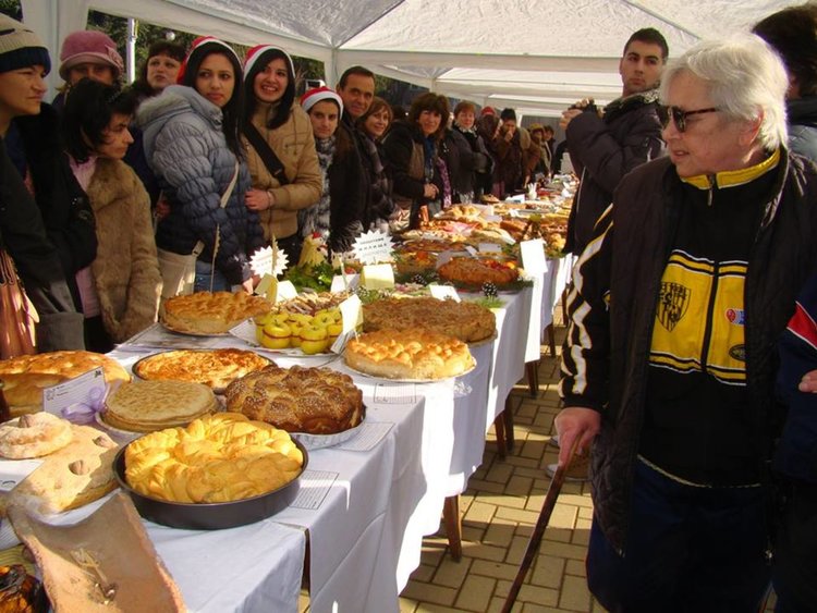 Набират желаещи да участват в конкурса "Коледна трапеза" в Димитровград