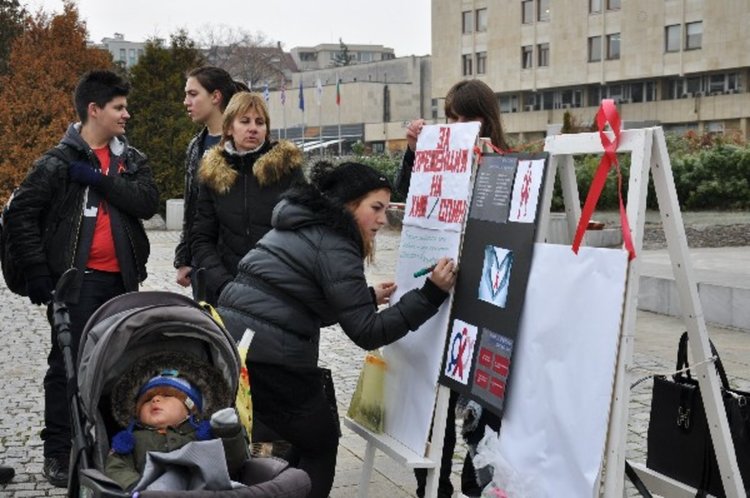 „Бъдете добре информирани, обичайте живота!”