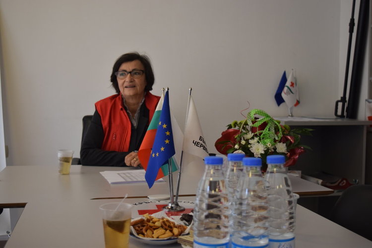 Жана Чакърова