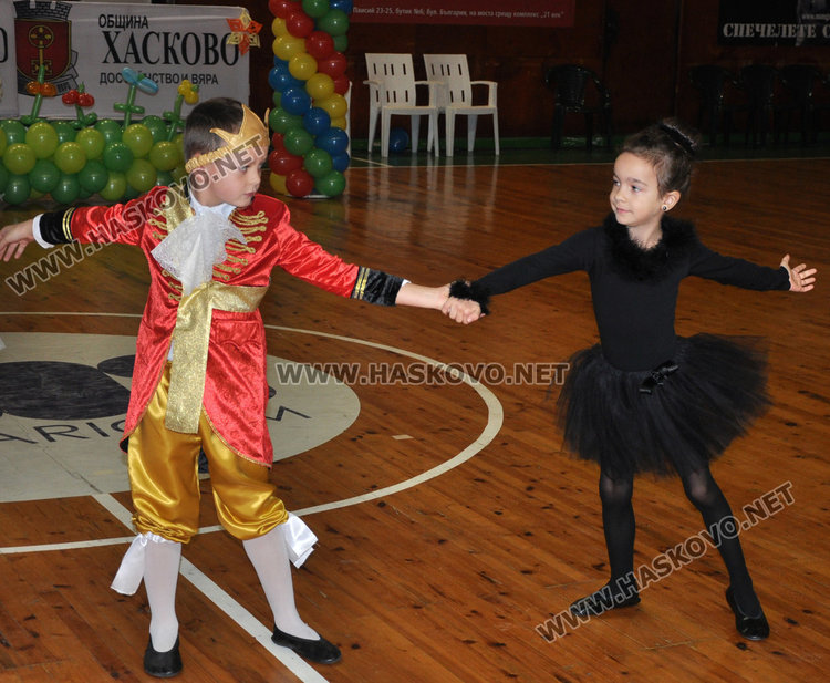 Концертът „Да мечтаем заедно“ посрещна Световния ден на хората с увреждания в Хасково