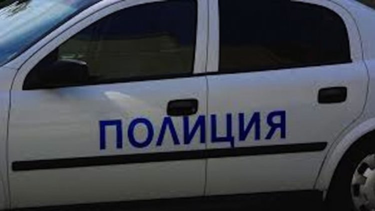 25 годишен мъж от Несебър е спипан в Рудозем с дрога в "Мерцедес"-а