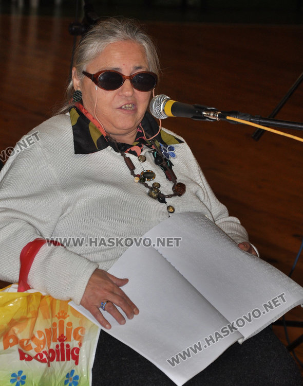 емоционалата декламация на  Христина Димитрова