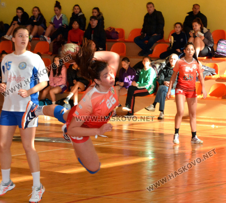 Хасково отпадна от битката за Купата на България по хандбал