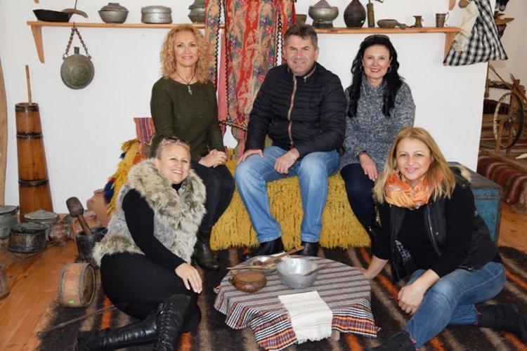 Дами от Картал посетиха родното място на Сабахаттин Али