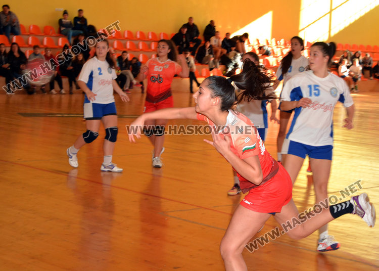 Хасково отпадна от битката за Купата на България по хандбал