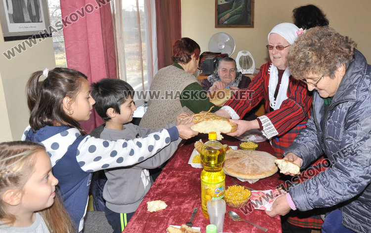 Прогониха шарката в „Болярово” със сладки питки на Варвара