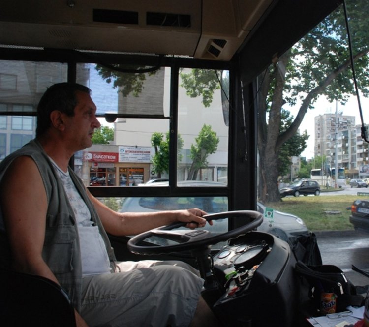 Свободните места за висшисти на борсата привършиха,хитът са шофьорите