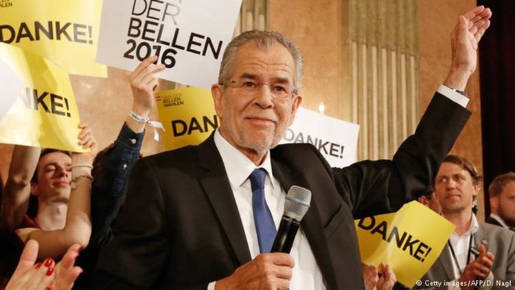 Австрия все пак избра проевропейски президент