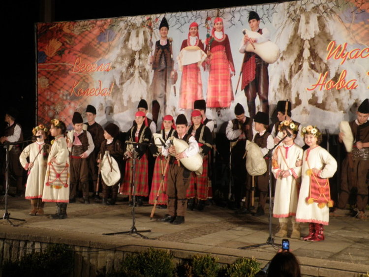 Празнична програма на Община Смолян, на 6 декември палят светлините на градската елха