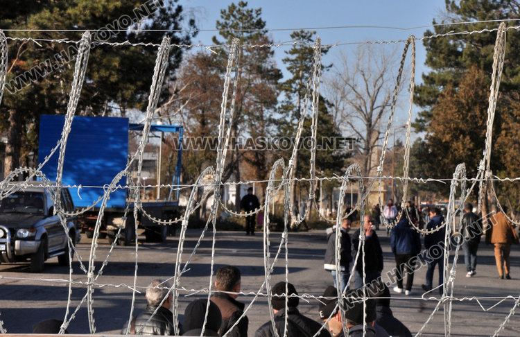 Отварят поетапно бежанския лагер в Харманли
