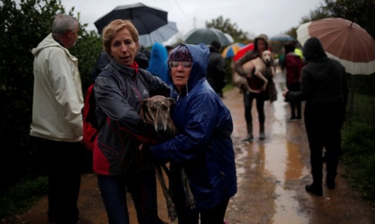 Две жертви взеха наводнения в Испания