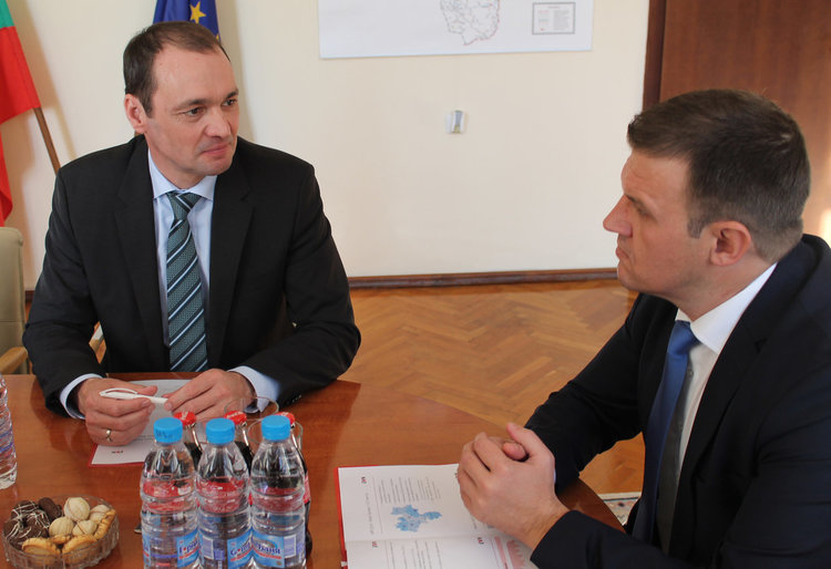 EVN: крадат ни през ден в Хасковско, 150 000 лева щети