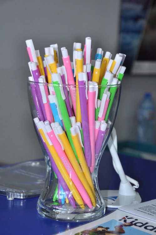 Коледно настроение и подаръци очакват на касите клиентите на ЕСКОМ