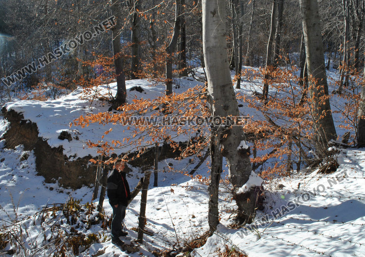 Тези пропадания са от стари кариери, уточнява Хубенов