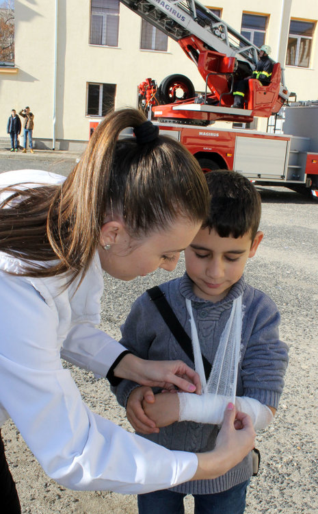 Фритюрник "пламна" в  кухнята на "Йовков", евакуираха учениците